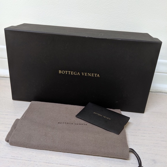 Bottega Veneta Leather and Tartan Plaid Pumps - Picture 4 of 4